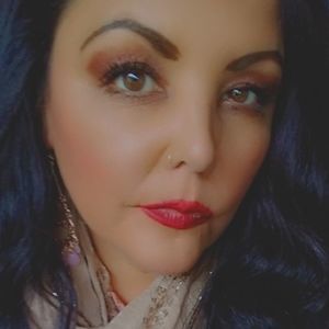 Meet your Posher, Kari